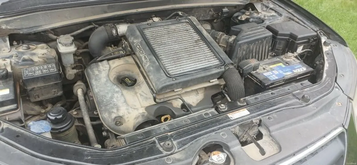 2008 Hyundai Santa Fe - Image 2