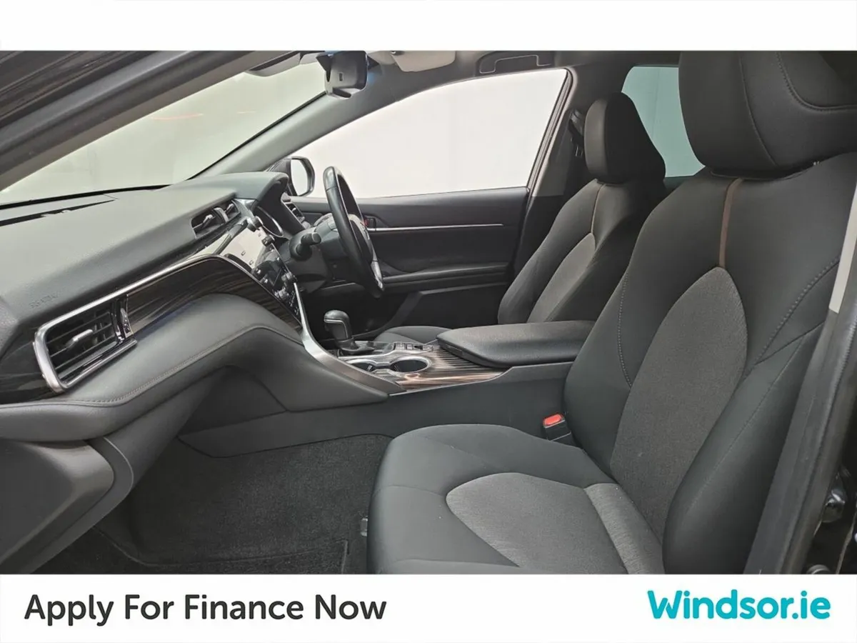 Toyota Camry G 2.5 Hybrid *TOP SPEC* - Image 4