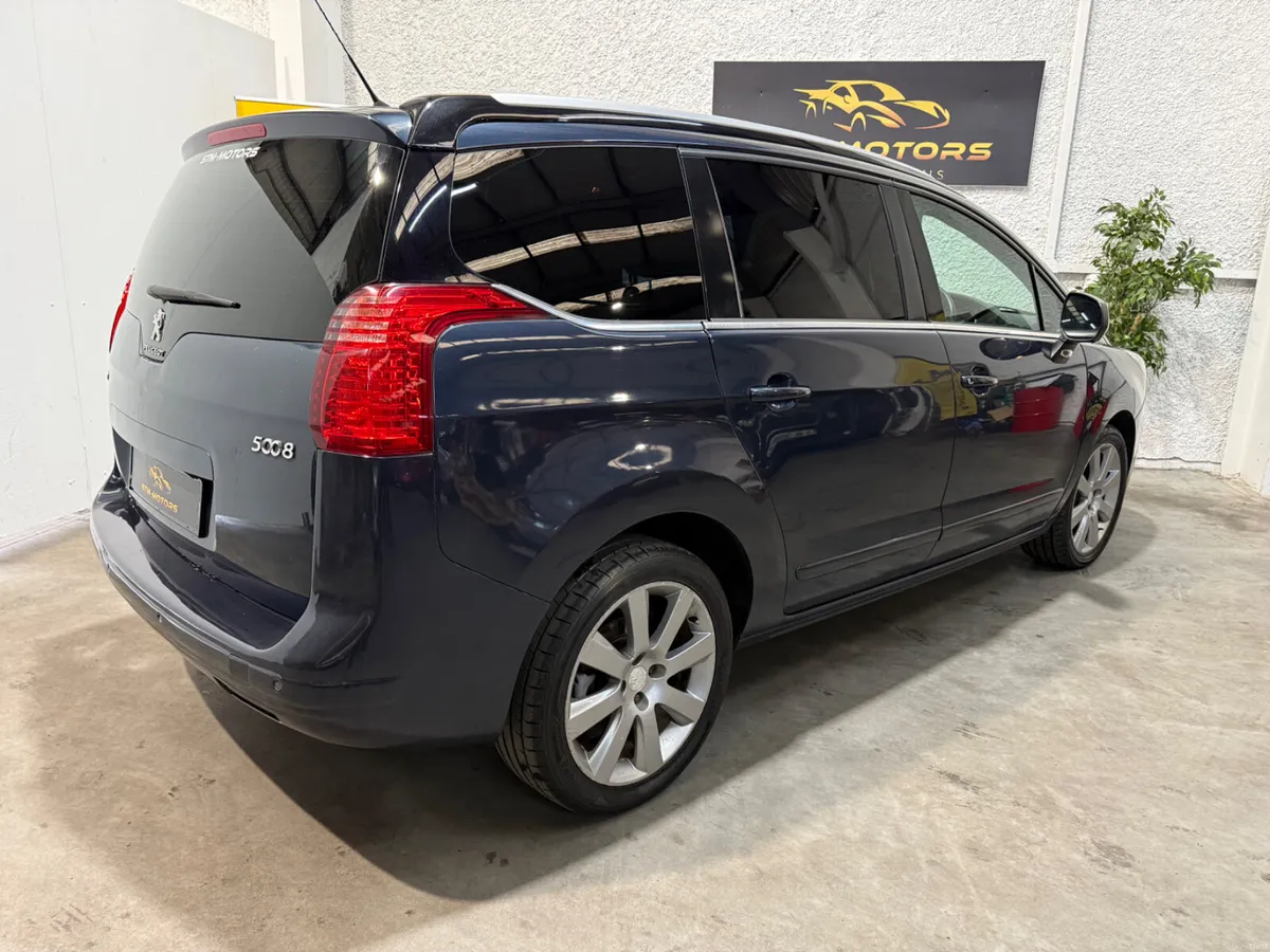 Peugeot 5008 2015 1.5Hdi AUTOMATIC - Image 4