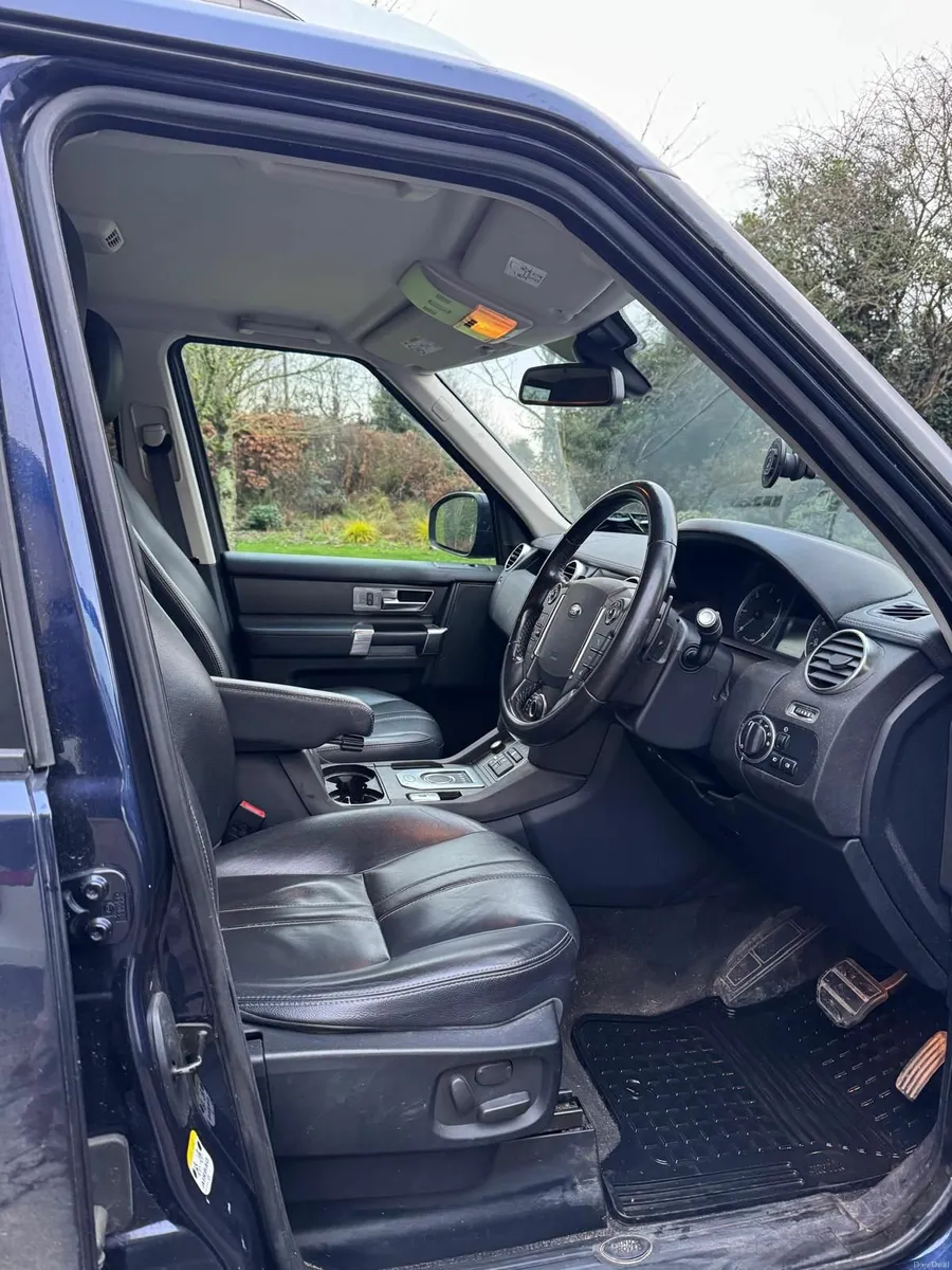Land Rover Discovery 2015 - Image 4