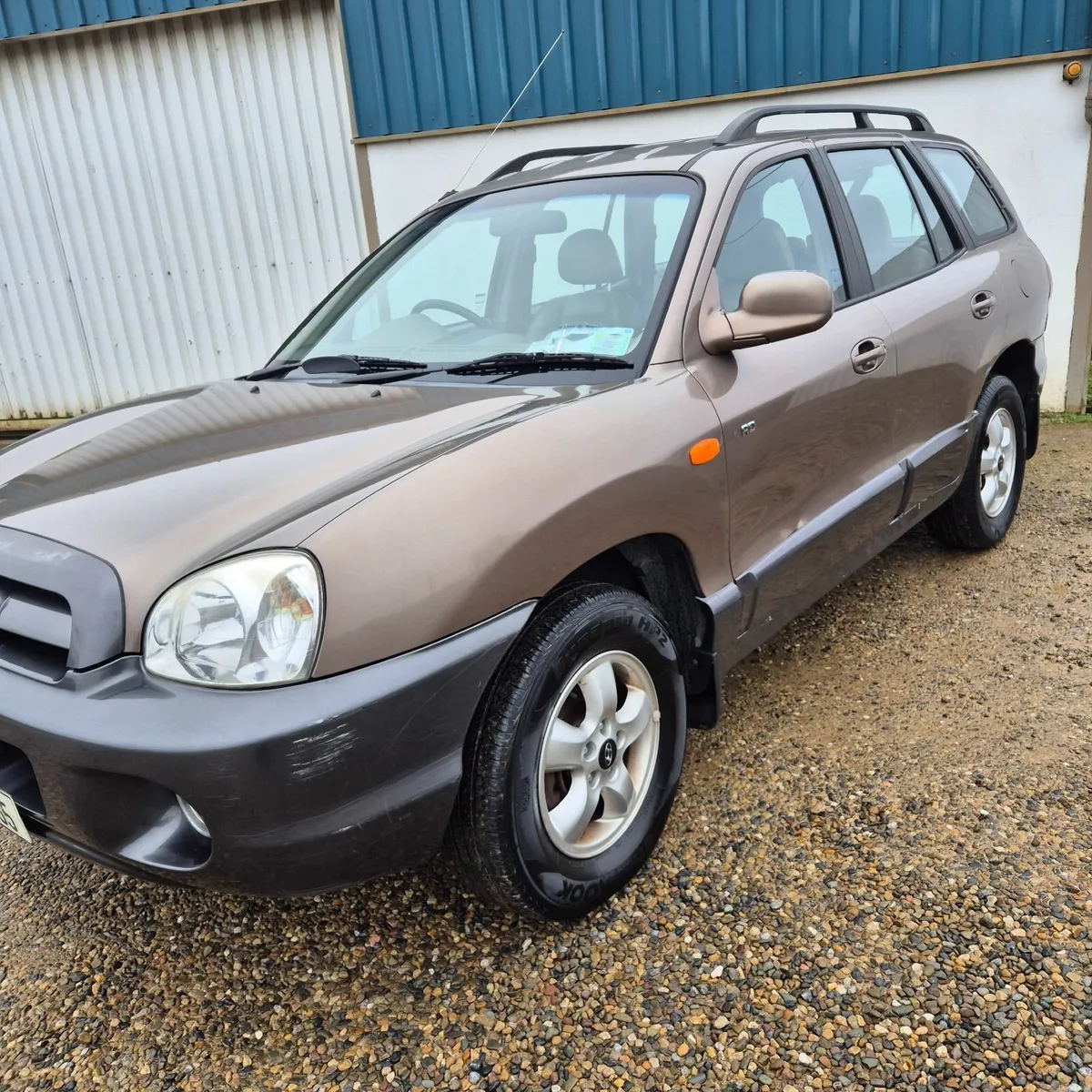 Hyundai Santa Fe 2005 - Image 2