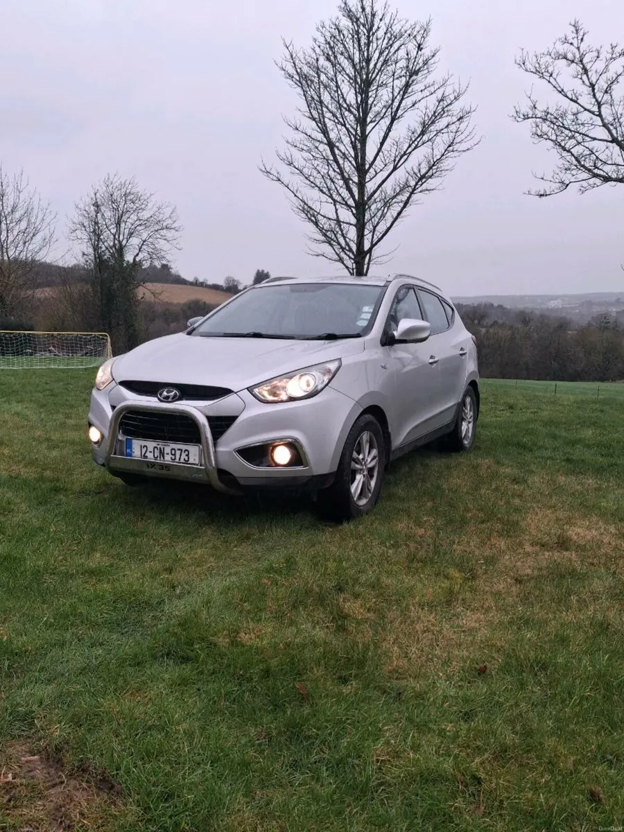 Hyundai IX35 4WD 2L diesel low mileage - Image 1