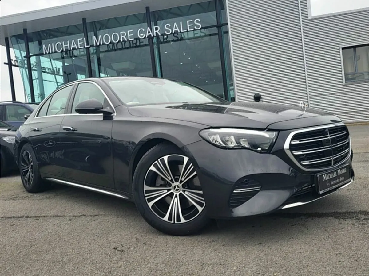 Mercedes-Benz E-Class E220d EXCLUSIVE AUTO *(PANOR - Image 1