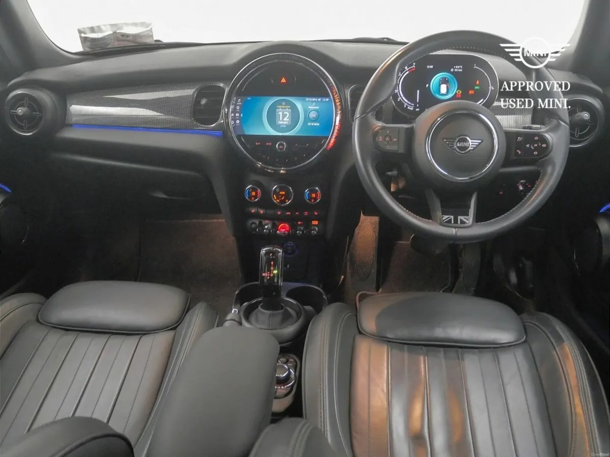 Mini Cooper 3-Door Cooper Exclusive - Image 4