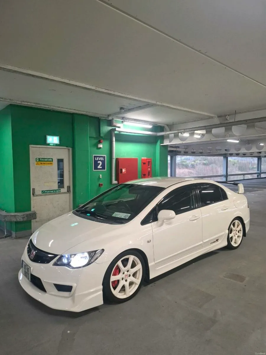 Honda Civic Type R FD2 - Image 1
