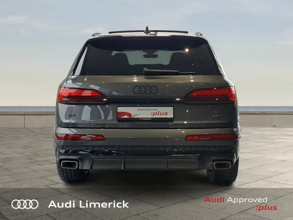 Audi Q7 BRAND NEW S line TFSI e quattro 367HP tipt - Image 4