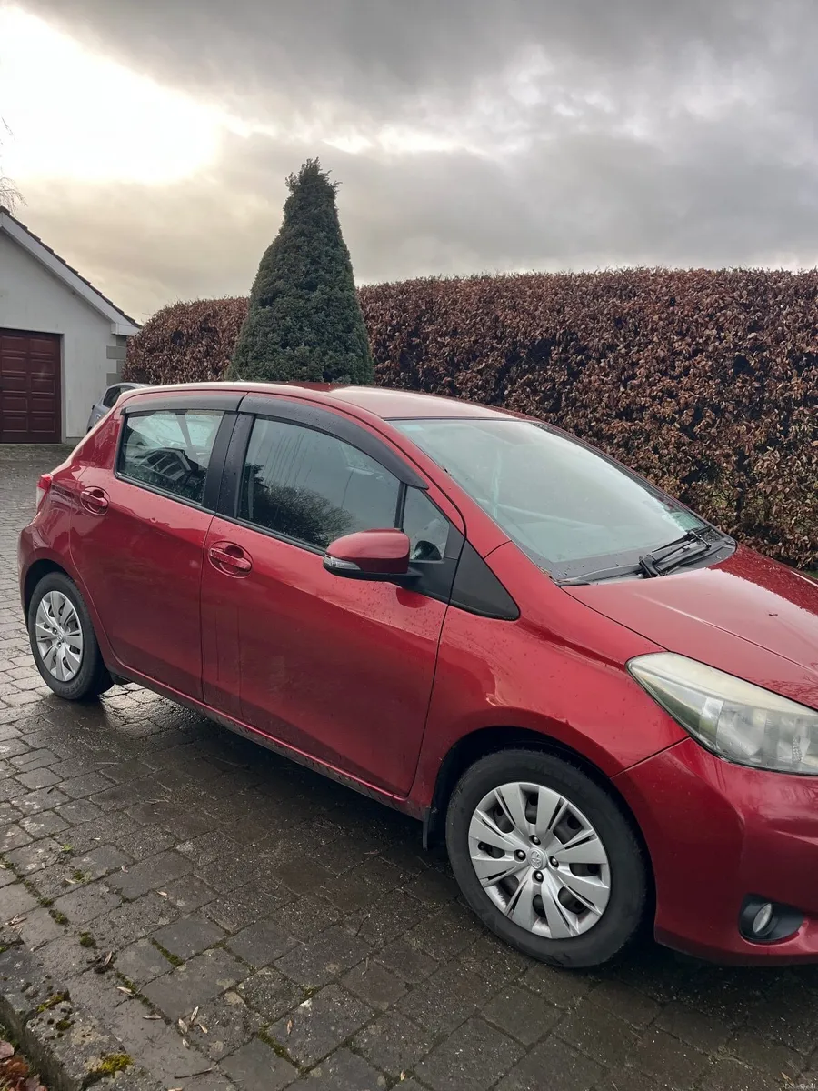 Toyota Yaris 2012 - Image 3