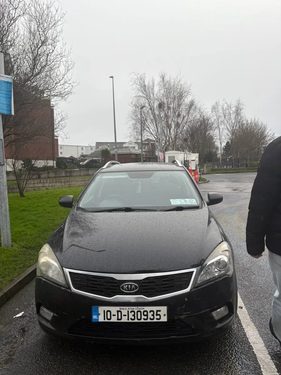Kia Ceed 2010 automatic - Image 1