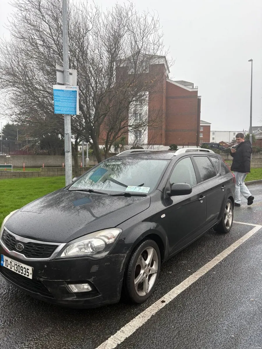 Kia Ceed 2010 automatic - Image 2