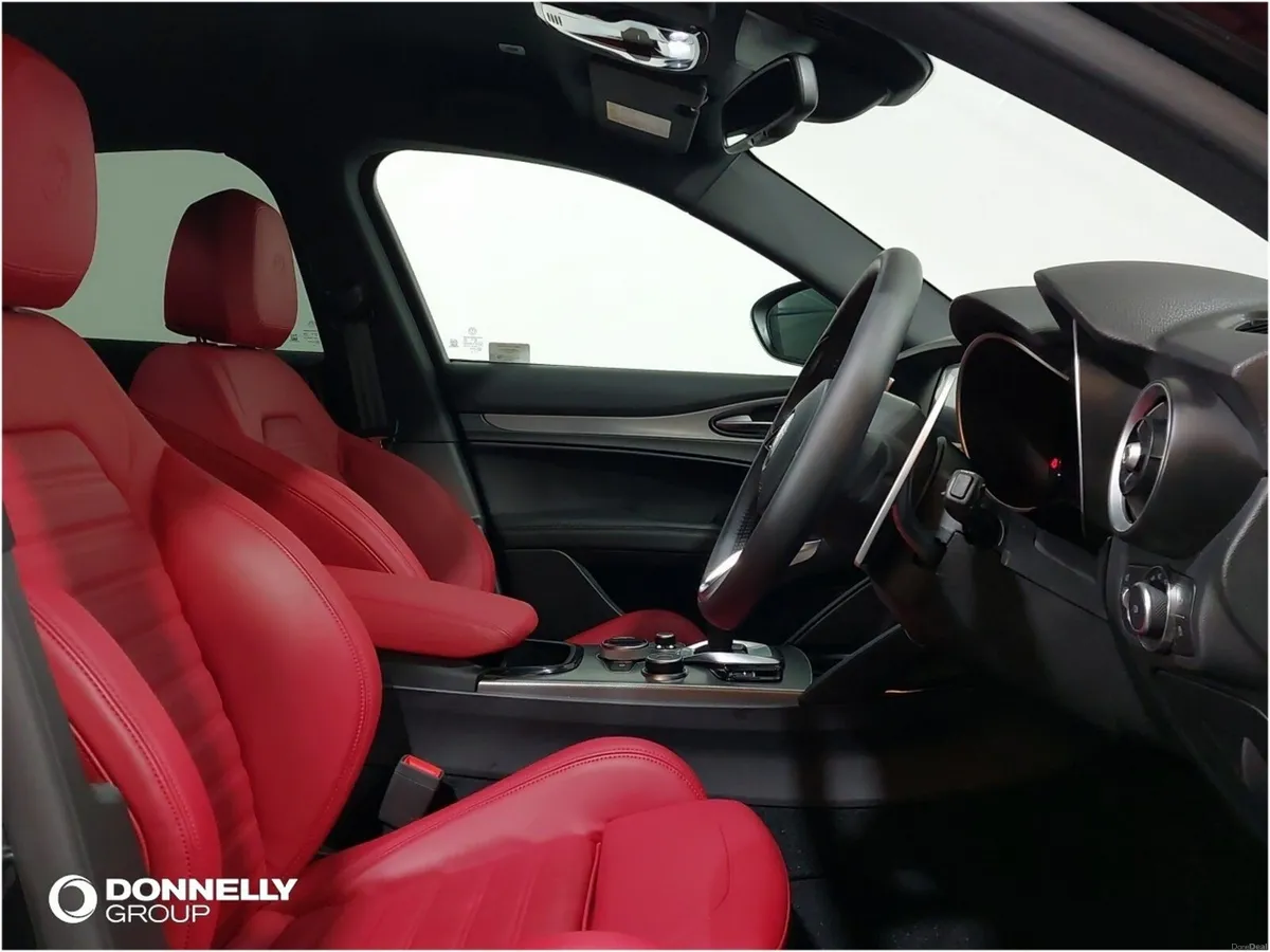 Alfa Romeo Stelvio Stelvio Diesel Estate Veloce - Image 3