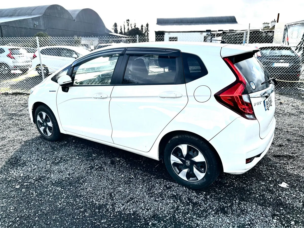 Honda fit hybird in superb condition - Image 3