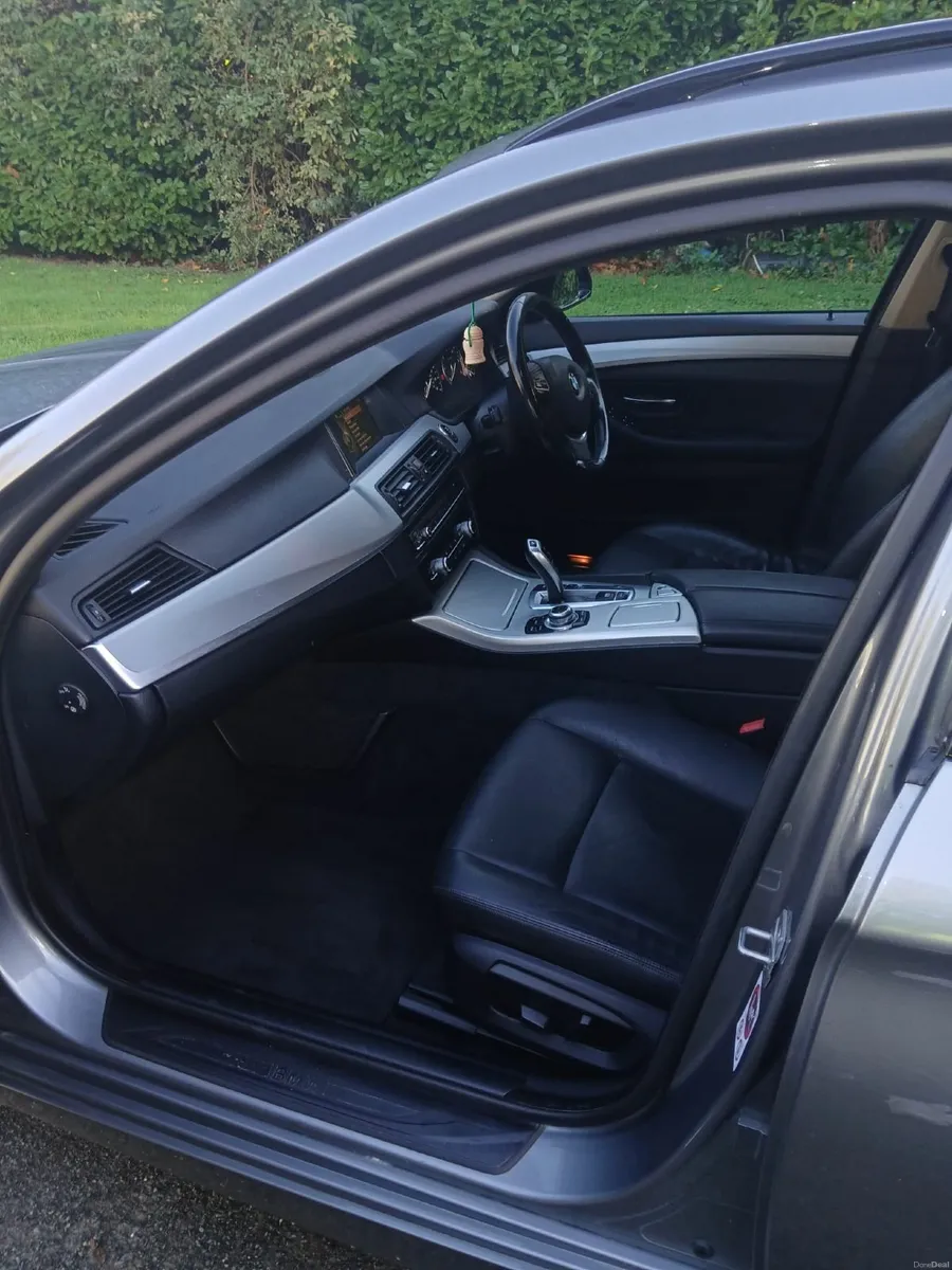 BMW 5-Series 2016 - Image 4