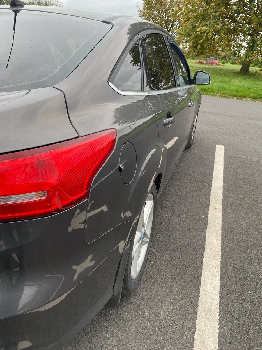 Ford focus 1.6L - Image 3