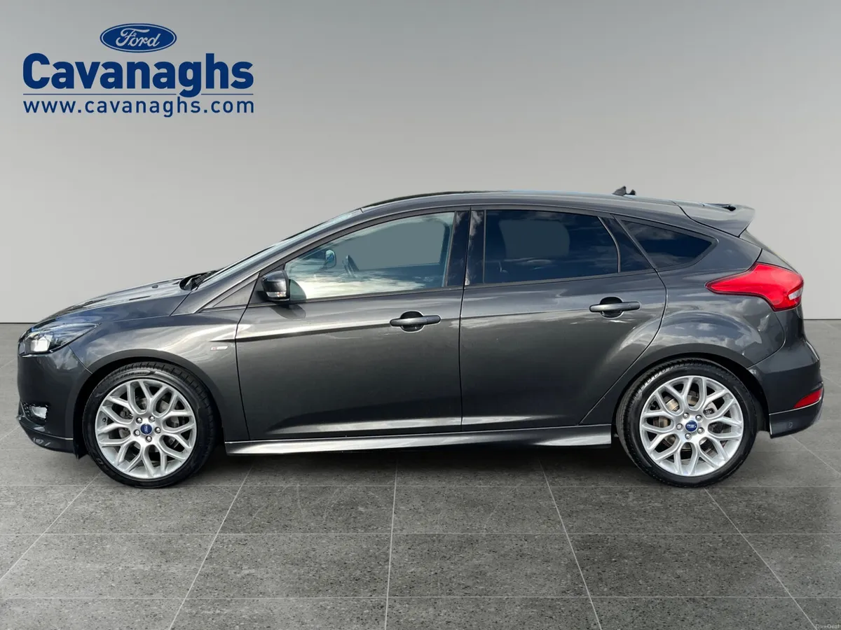 2018 Ford Focus ST-Line 1.0L Ecoboost 125PS - Image 2