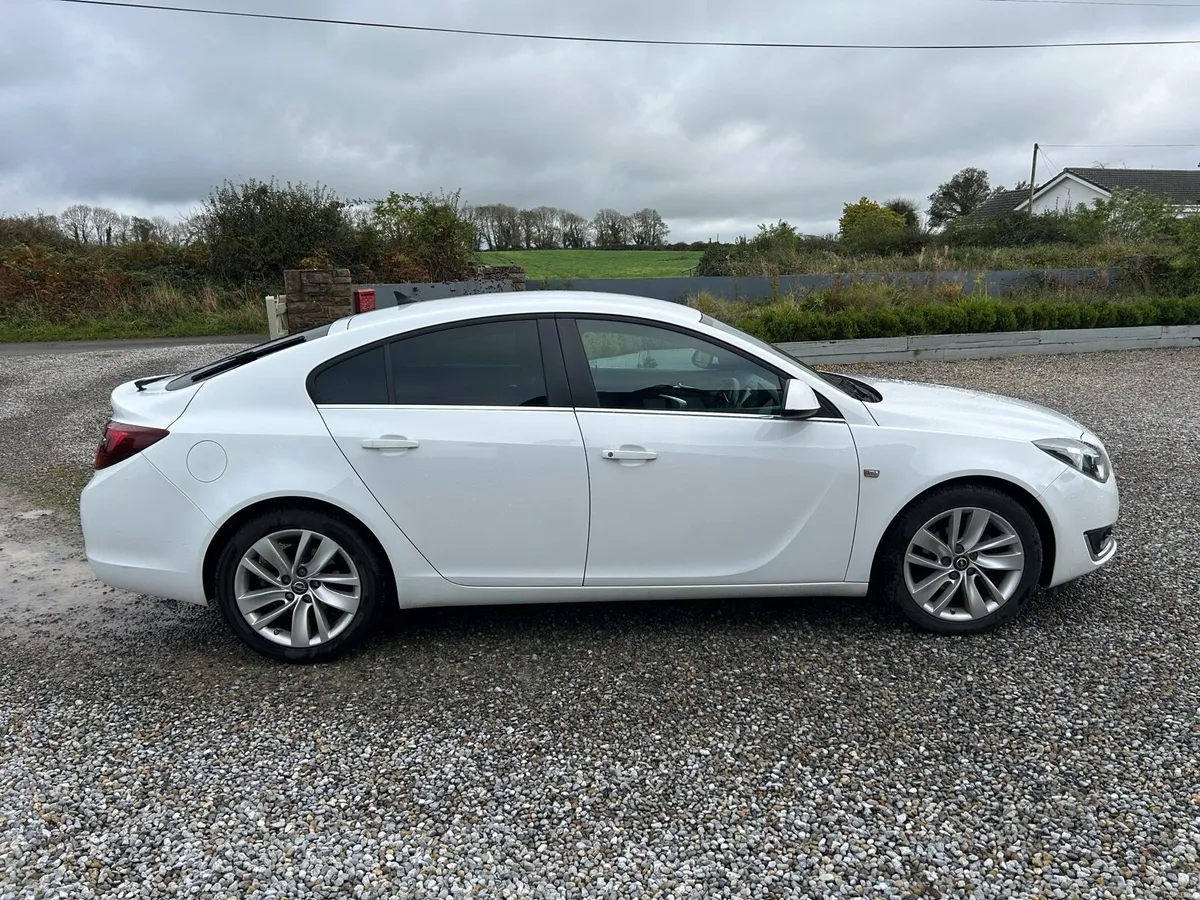 Opel Insignia 1.6 CDTI 136 PS 5DR - Image 2