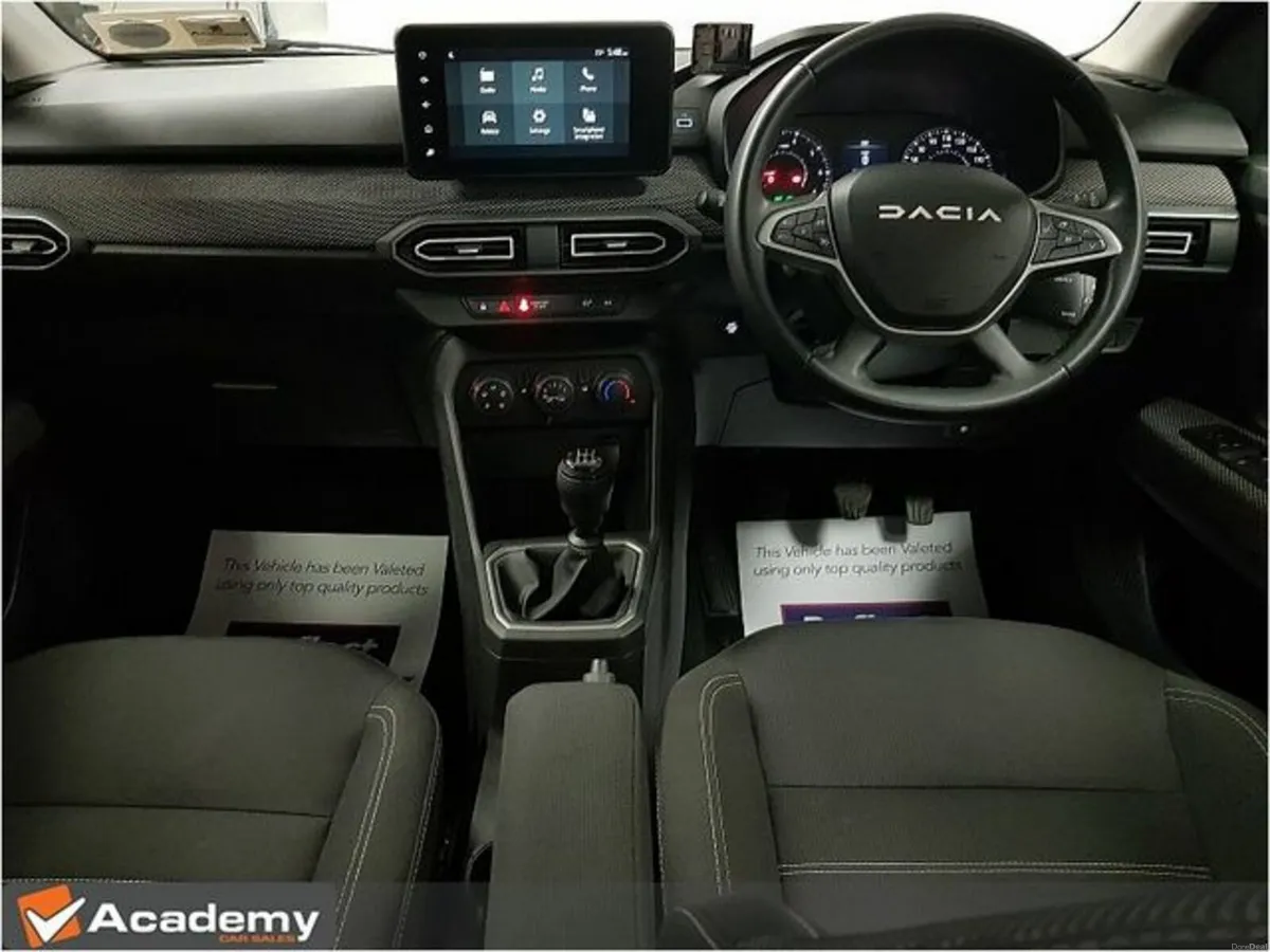 Dacia Sandero Expression TCE 90 5SP NBI 5DR - Image 2