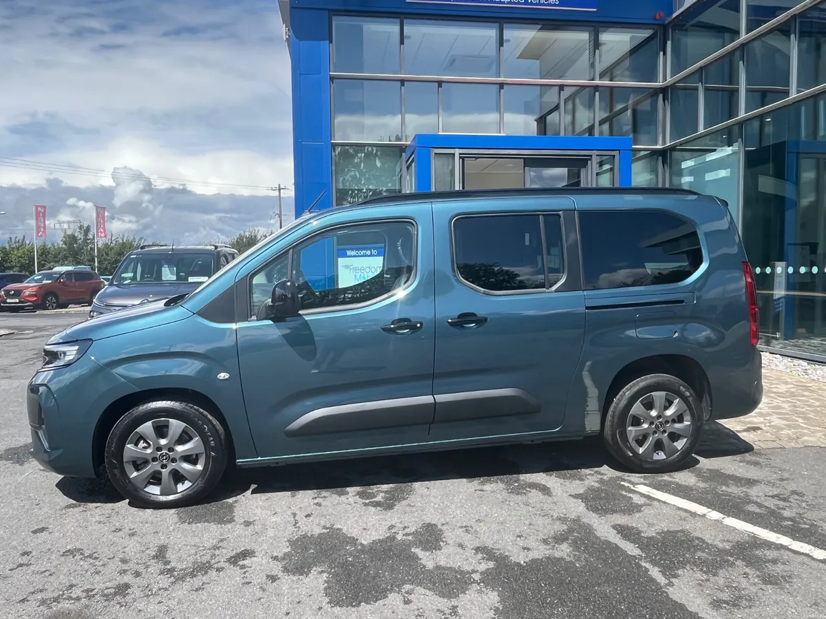 Opel Combo Wheelchair Accessible - Image 5