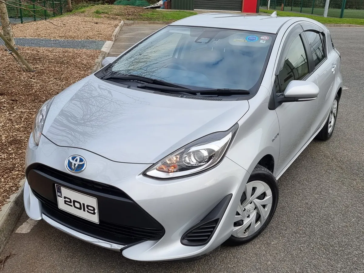 2019 TOYOTA AQUA HYBRID AUTO NCT&WARRANTY €12,900 - Image 1