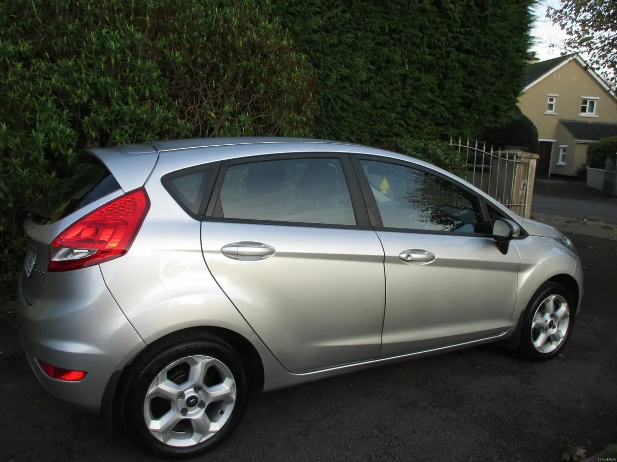 Ford Fiesta 2011 - Image 3