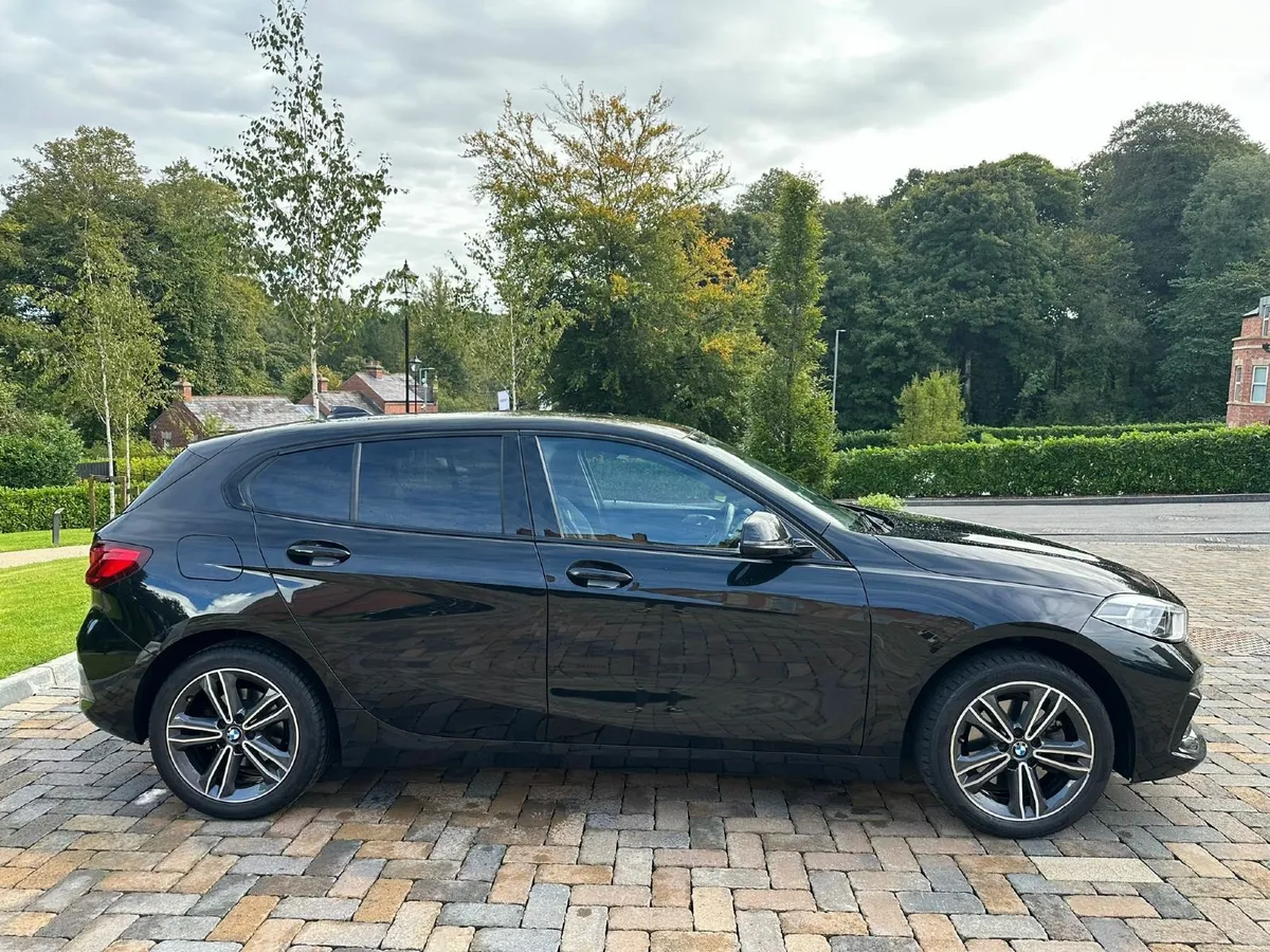 BMW 1-Series 2021 - Image 3