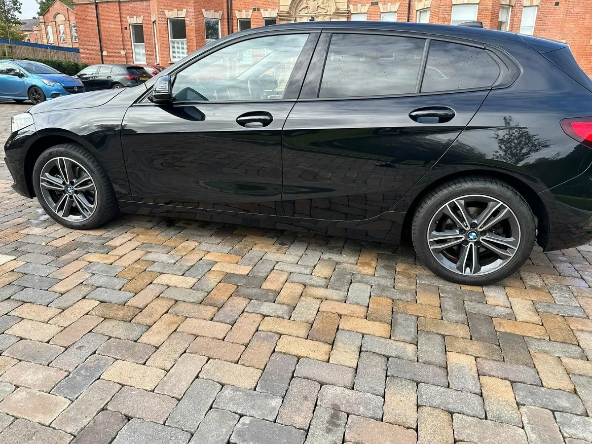 BMW 1-Series 2021 - Image 4