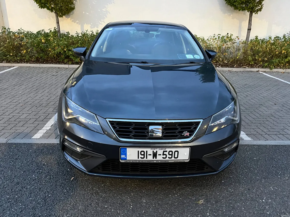 SEAT Leon 2019 FR MODEL,PETROL,LIKE NEW - Image 3