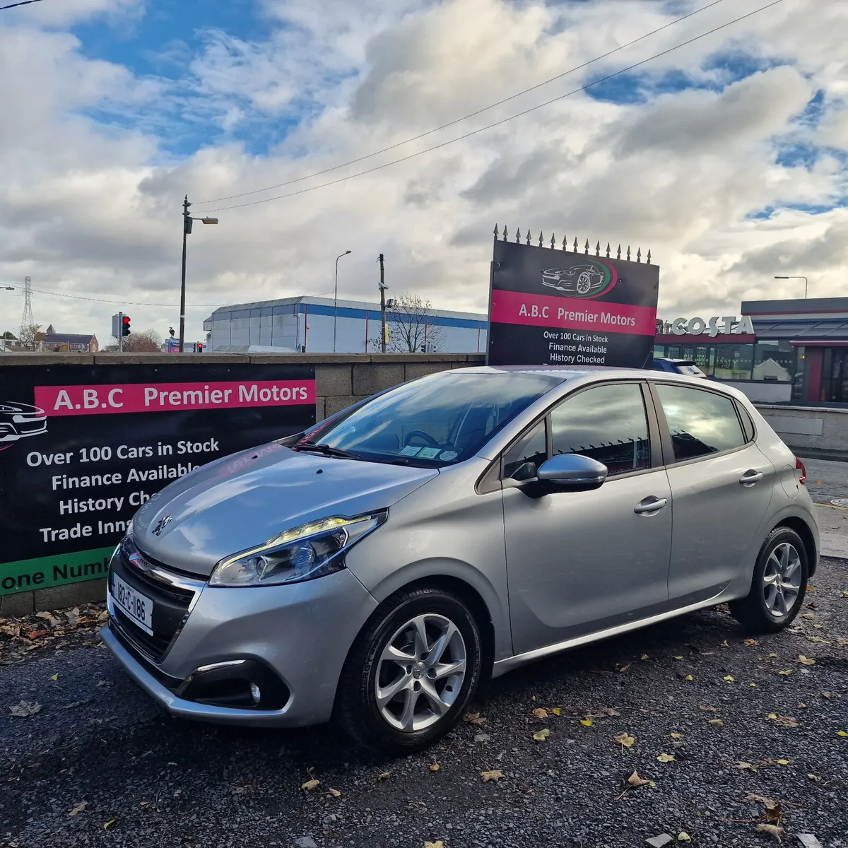 Peugeot 208 2018 Low Miles only 34k miles - Image 4