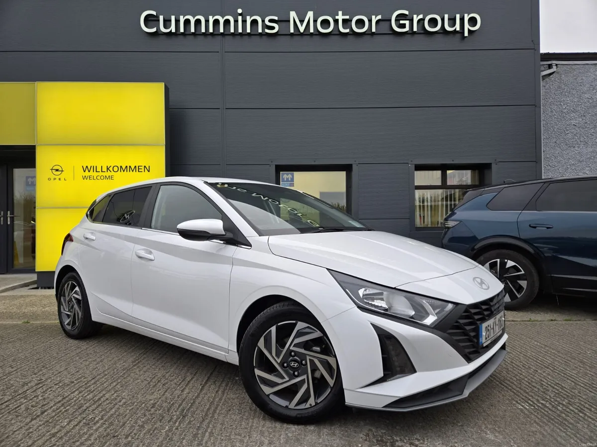 Hyundai i20 DELUXE PLUS - Image 1