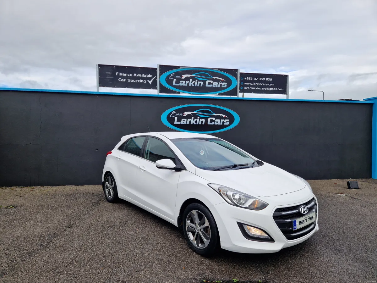 152 Hyundai i30 1.6 Diesel Mint Car - Image 3