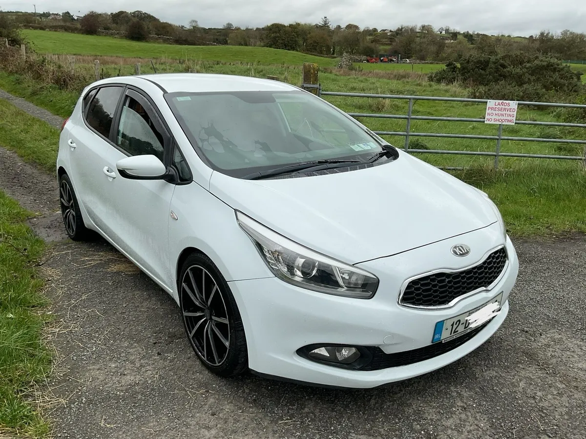 2012 Kia ceed 1.6 diesel - Image 2