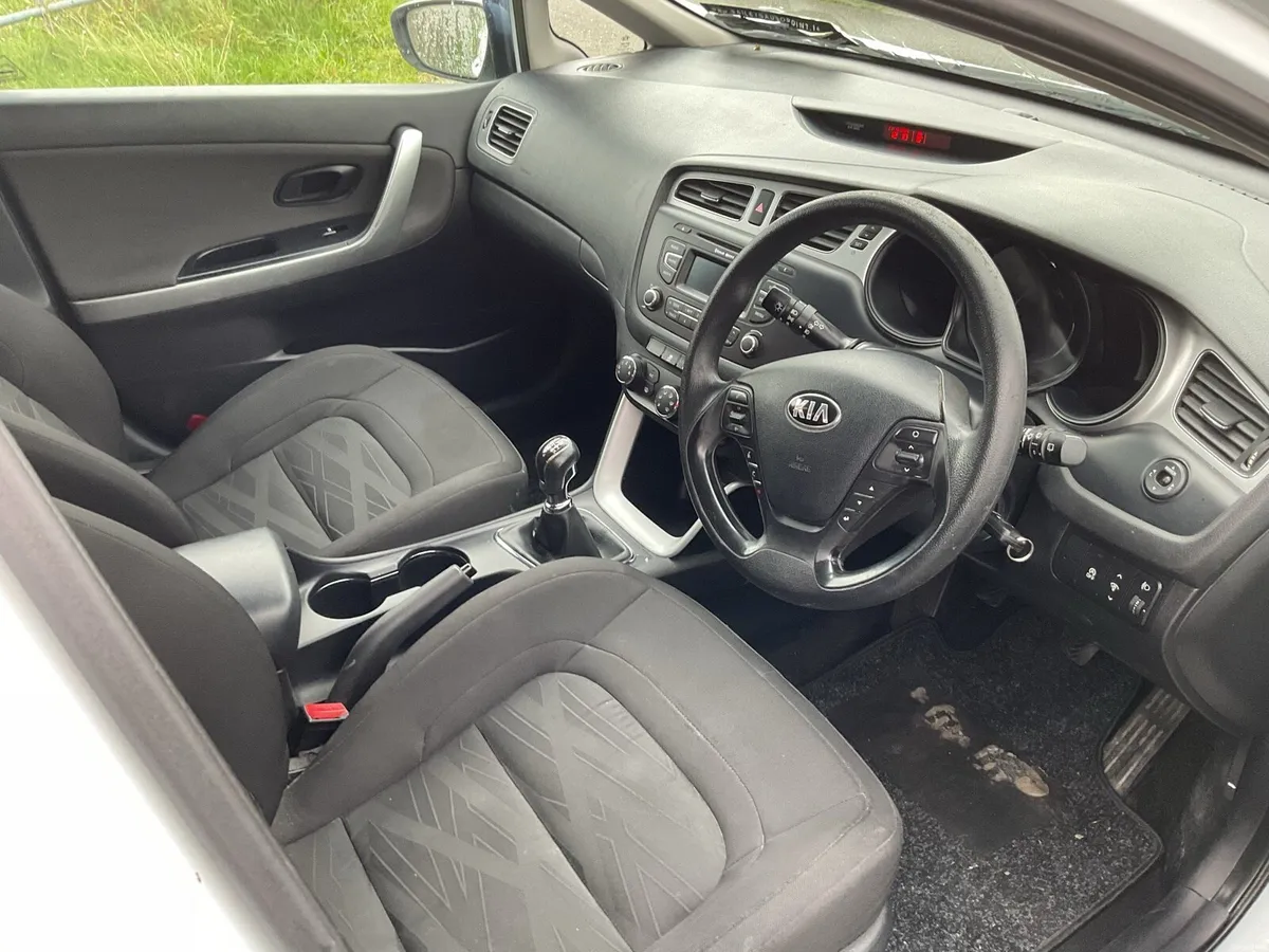 2012 Kia ceed 1.6 diesel - Image 4