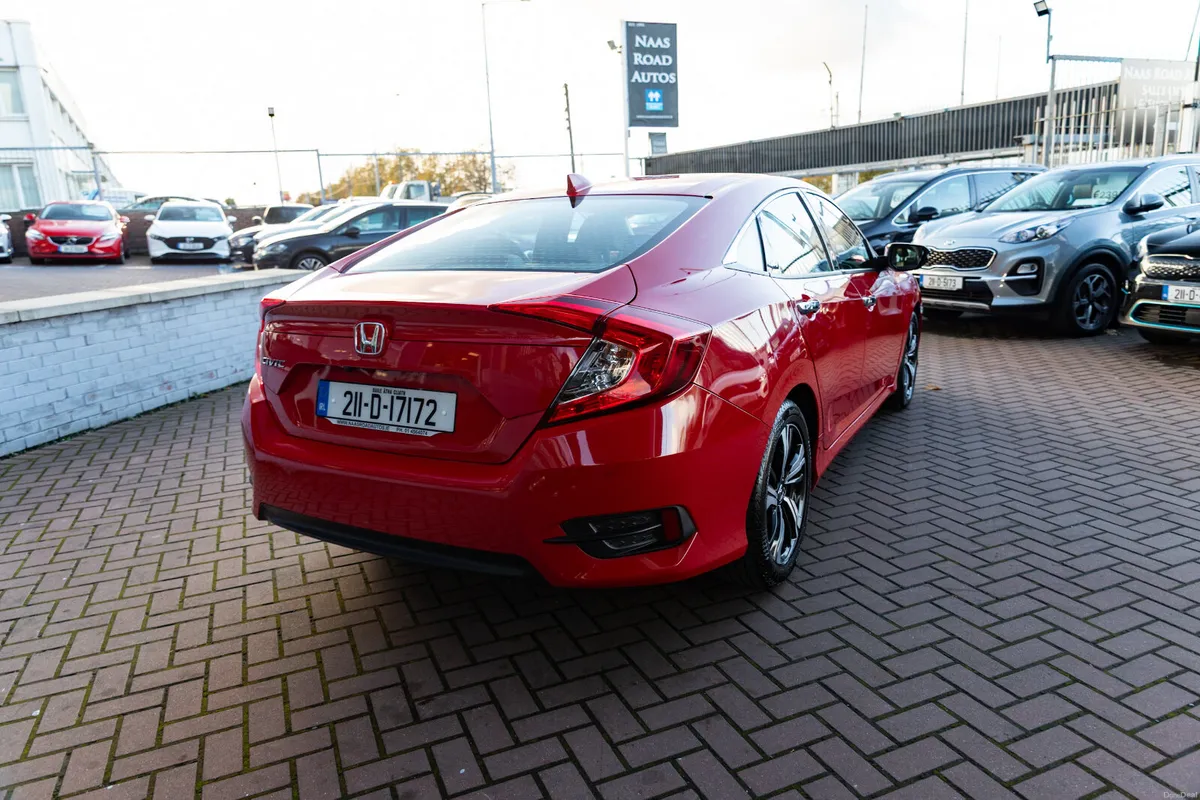 Honda Civic 1.0 124BHP PREMIUM SALOON  // ONLY 76, - Image 3