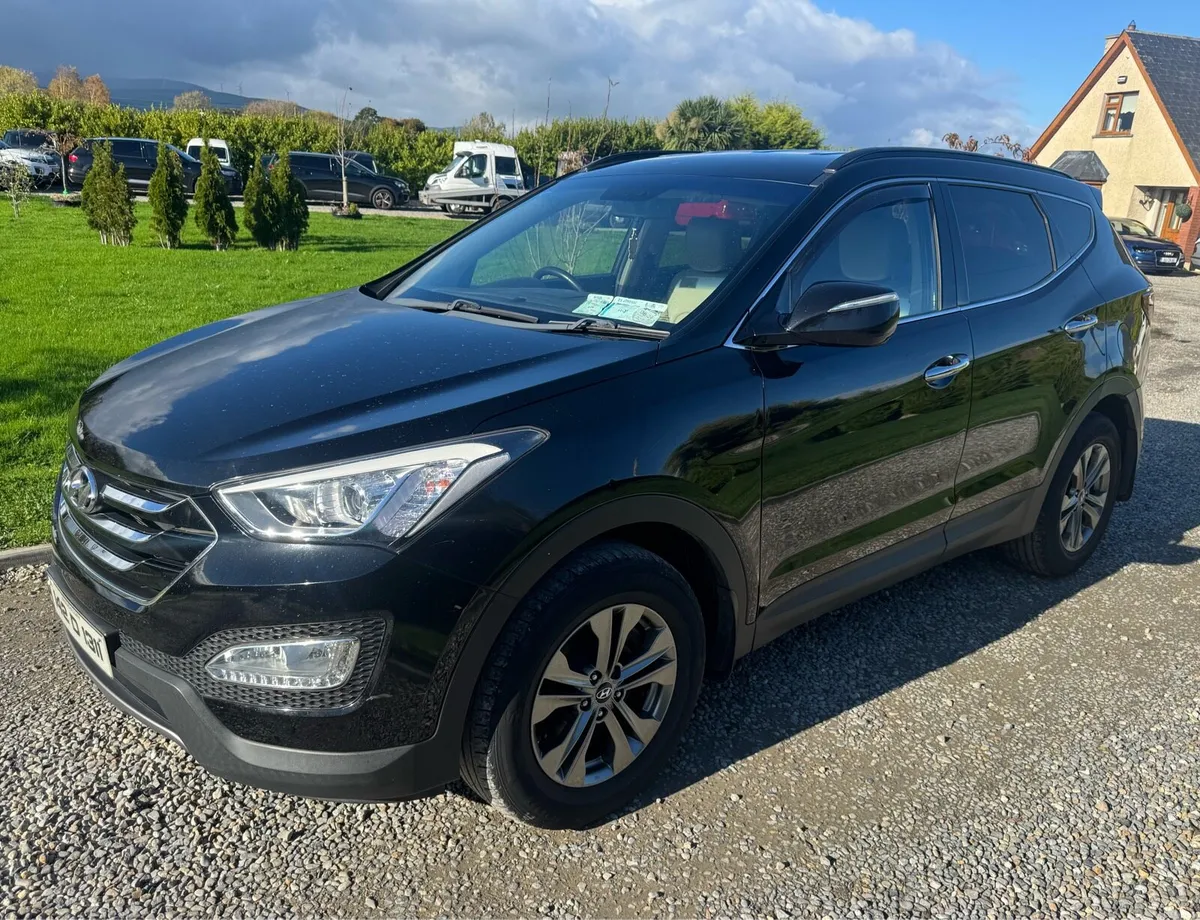 Hyundai Santa Fe Low Miles - Image 2
