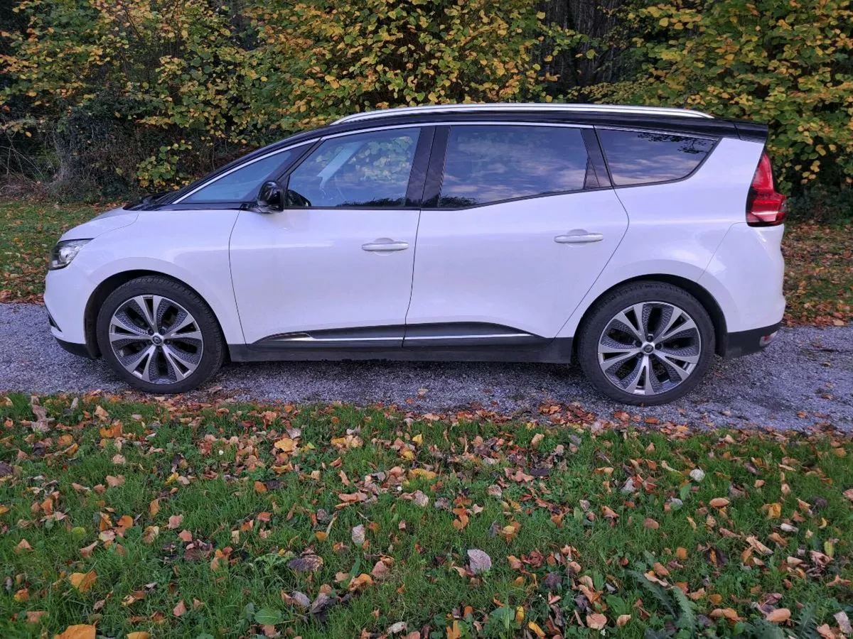 Renault Grand Scenic - Image 4