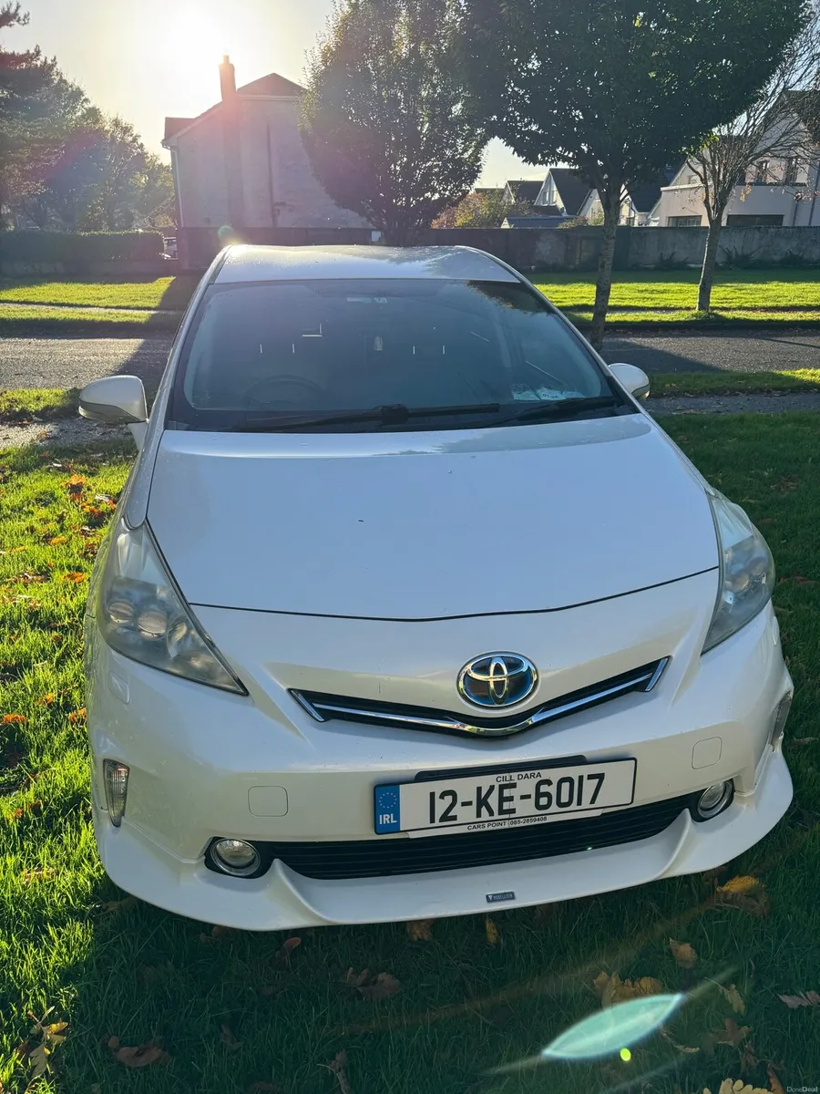 Toyota Prius 2012 7 seats, Fresh NCT, Low mileage - Image 1