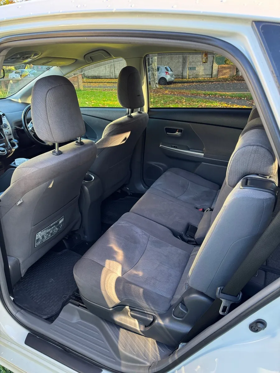 Toyota Prius 2012 7 seats, Fresh NCT, Low mileage - Image 3