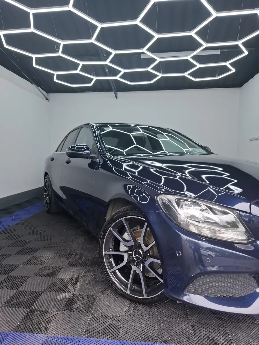 2017 Mercedes C200 SE EXECUTIVE AUTOMATIC - Image 3