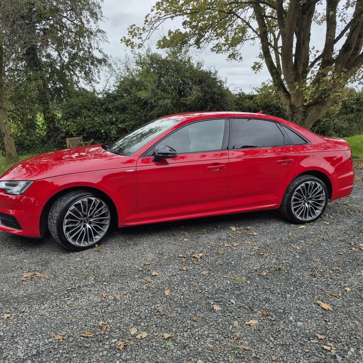 172 Audi A4 2.0 tdi Sline Quattro Black Edition - Image 1