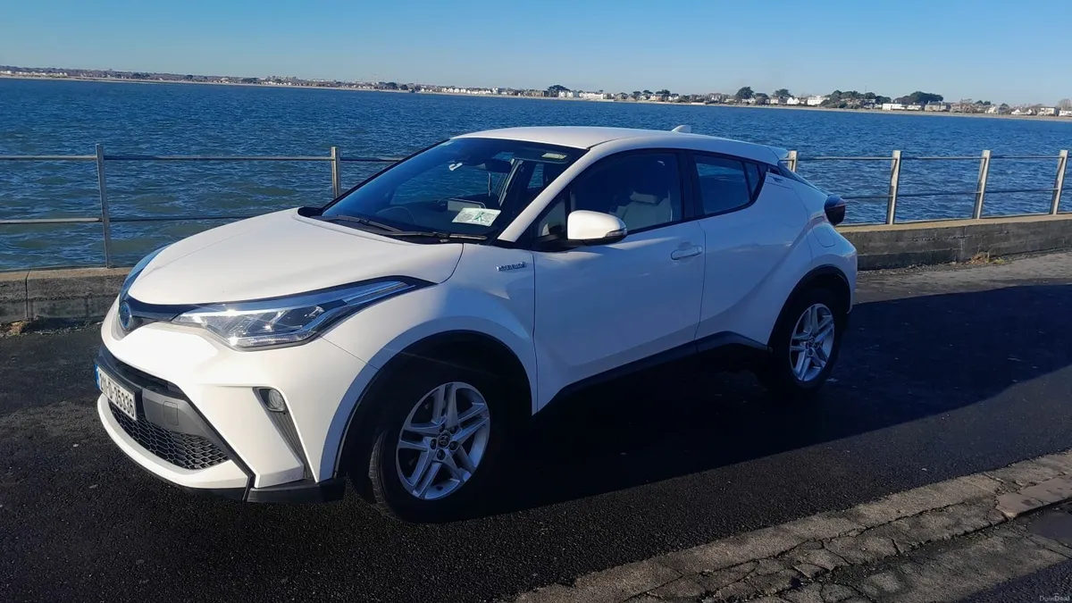 Toyota C-HR 2021 - Image 2