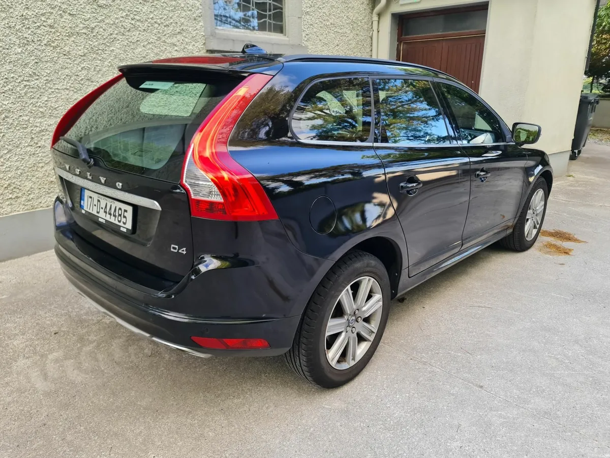 Volvo XC60 2017 - Image 3