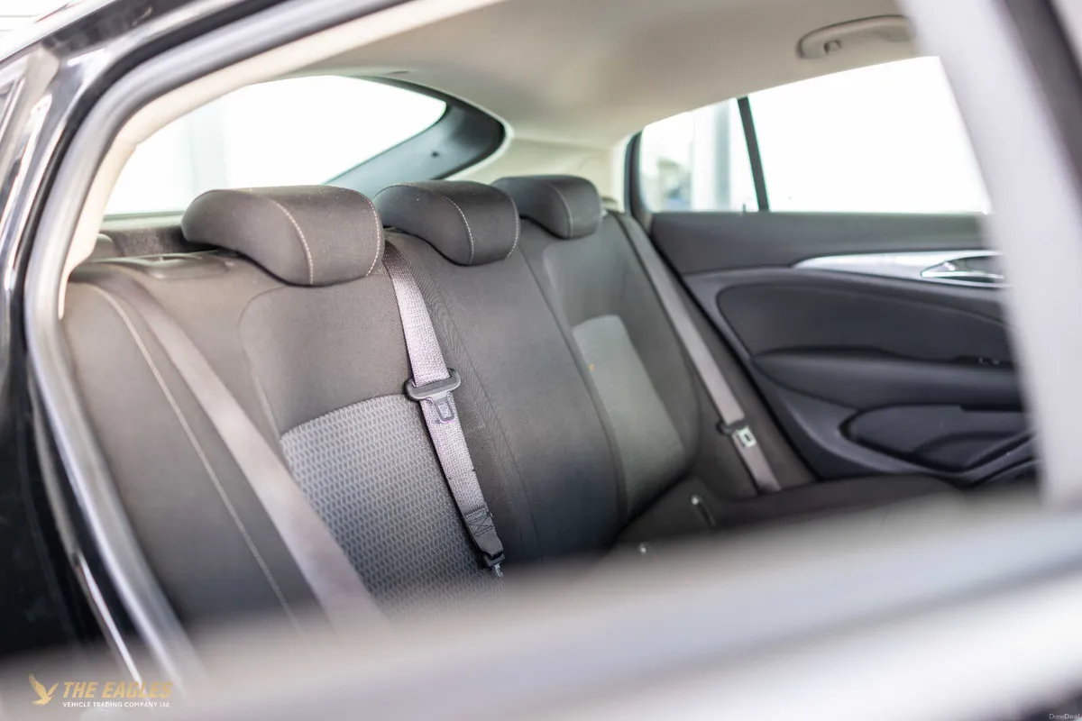 Opel Insignia GRAND SC-1.5 122PS MT6 DIE- MY22 - Image 4