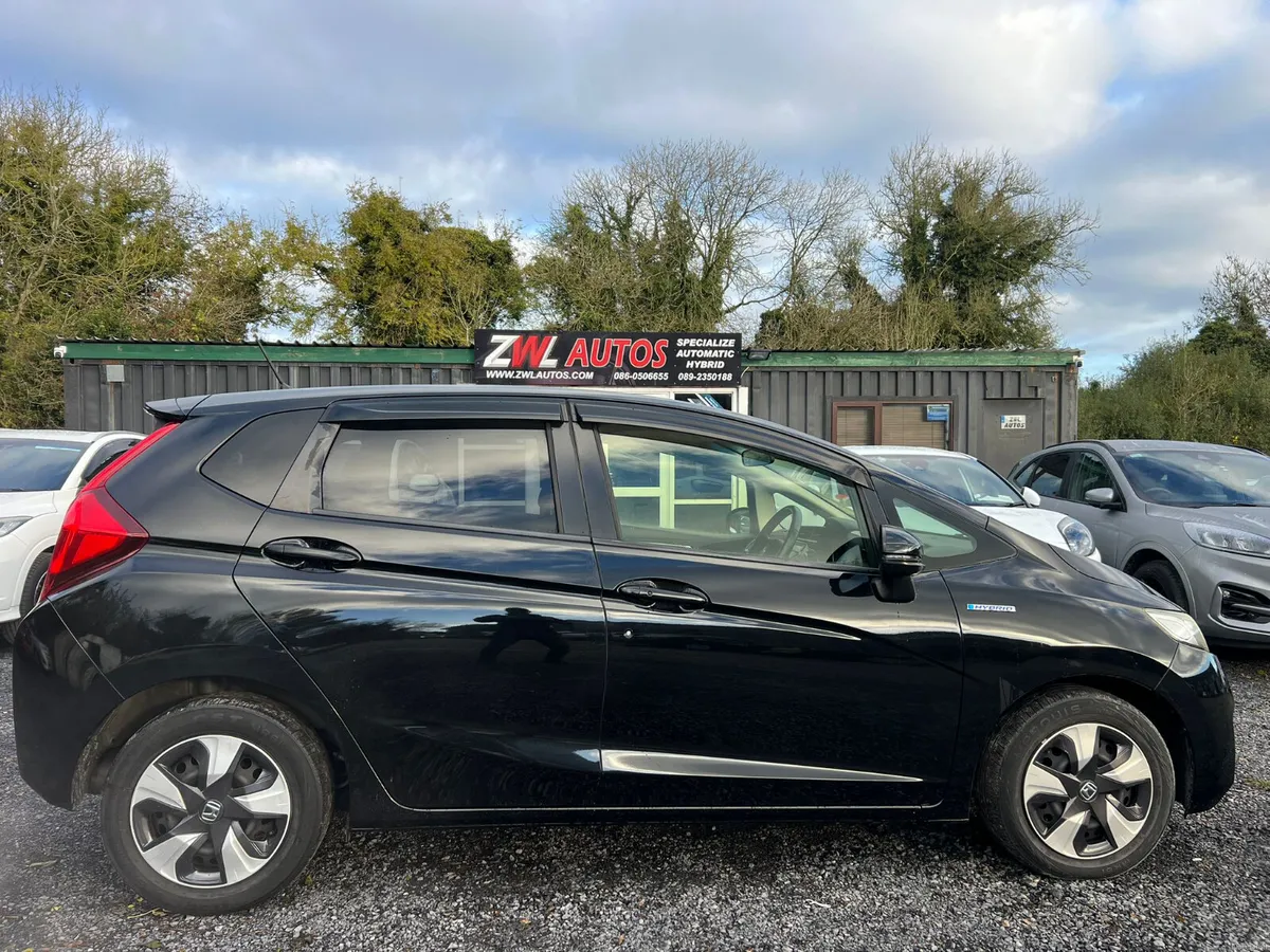 16 Honda Fit Hybrid - Image 3