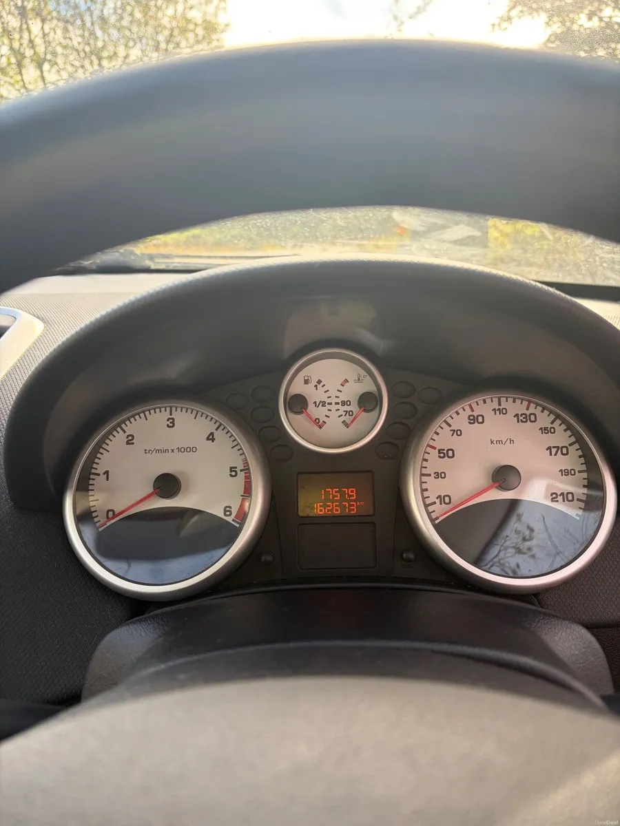 2010 Peugeot 207 SE 1.4 DR HDI 70 - Image 2