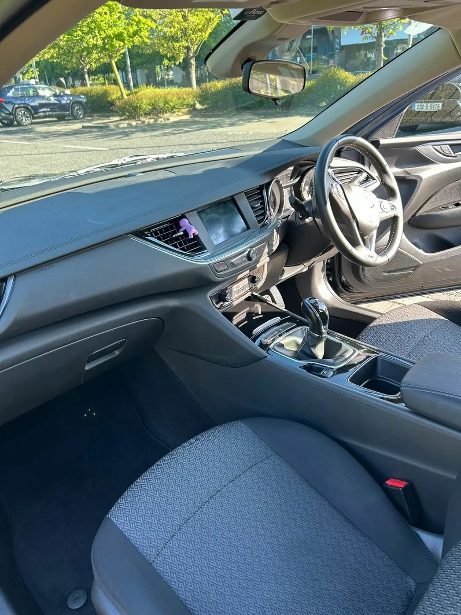 Vauxhall Insignia 2020 - Image 3