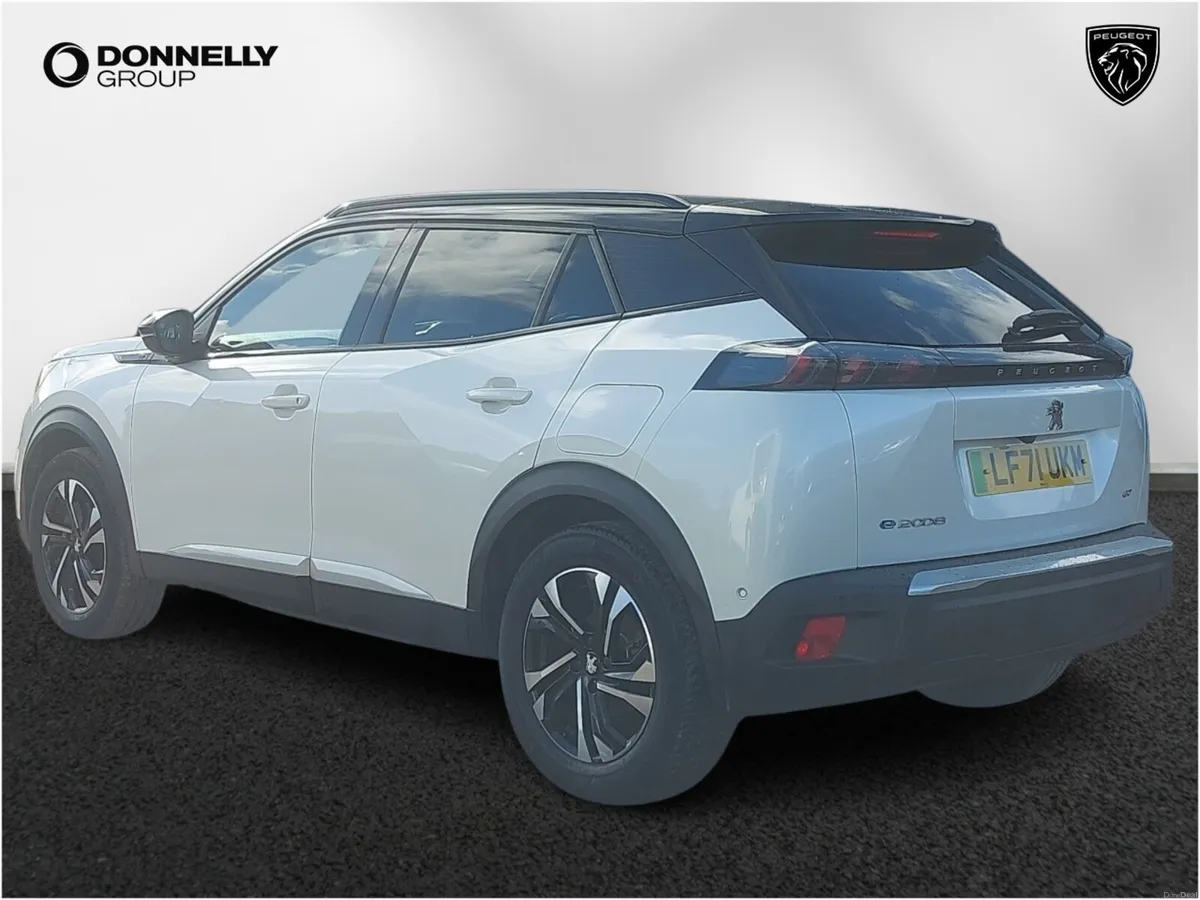 Peugeot 2008 E- Electric Estate GT - Image 2