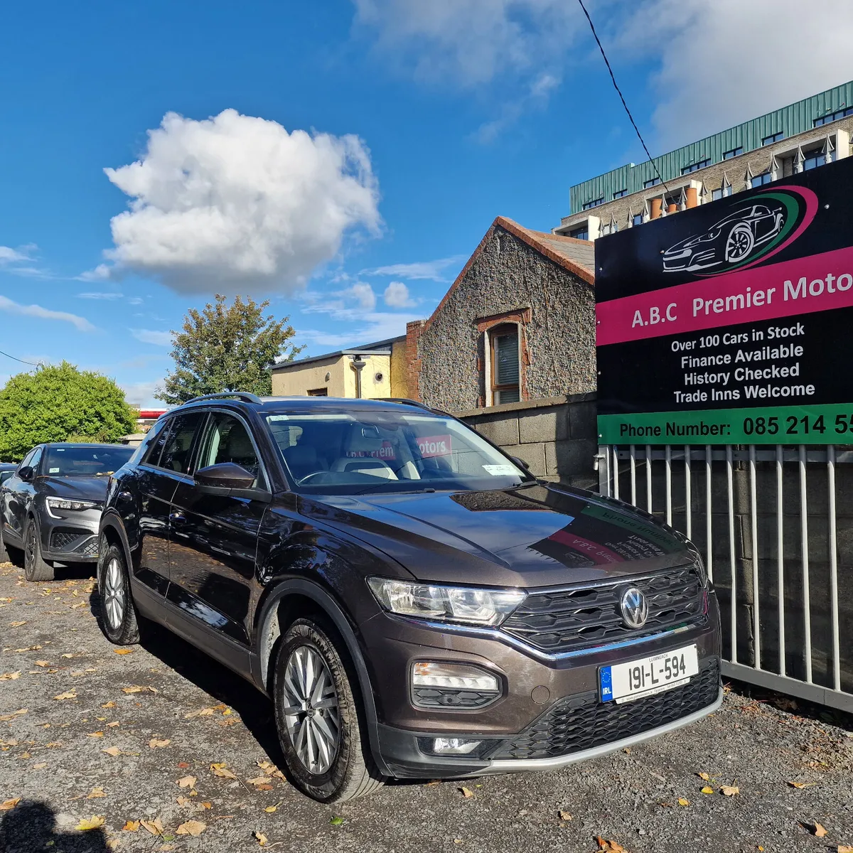 Volkswagen T-Roc 2019 Low Miles 75k miles - Image 2