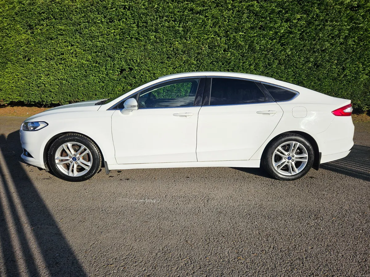Ford Mondeo 2017 1.5 TDCI TITANIUM 120PS - Image 2
