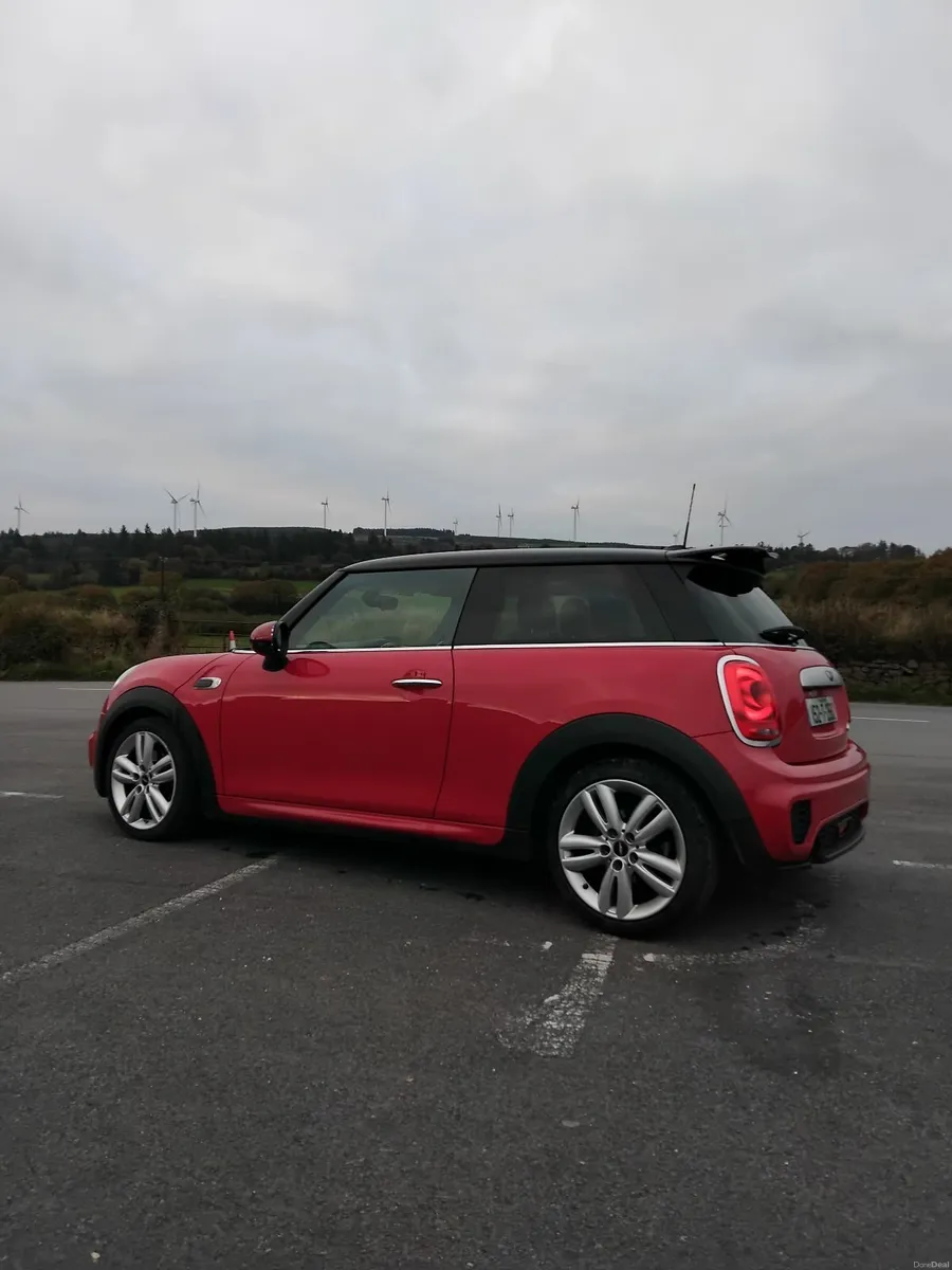 Mini Cooper 2015 - Image 2