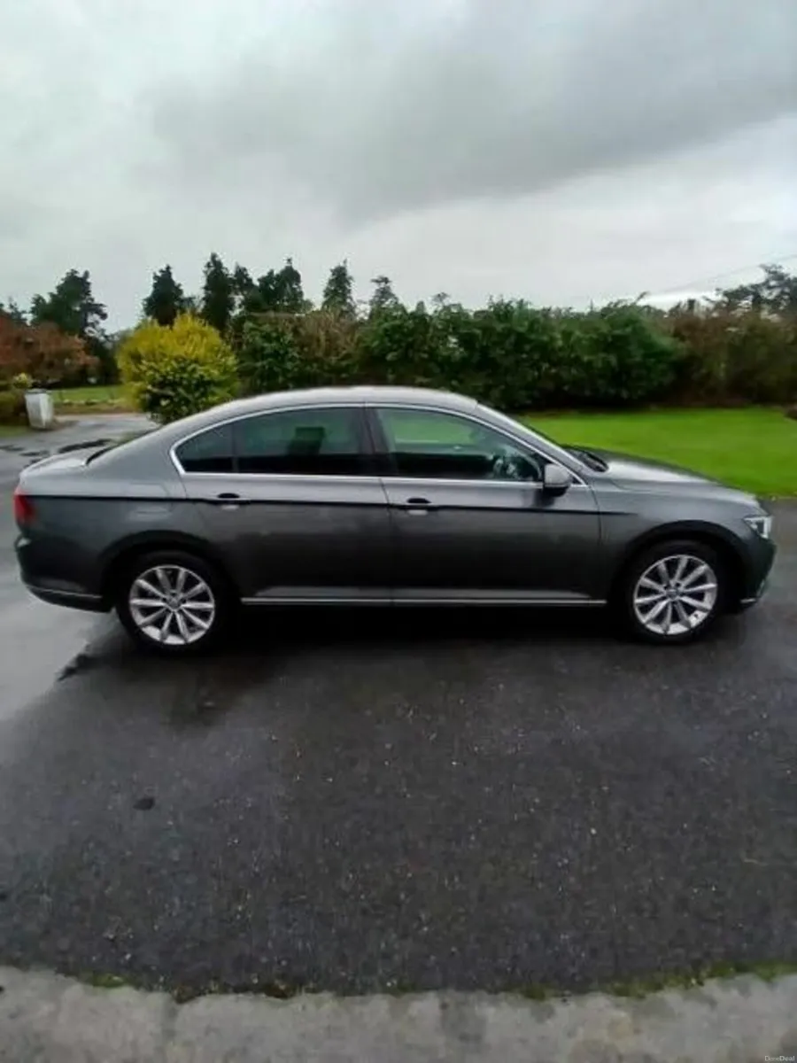 Volkswagen Passat Highline 2017 - Image 3