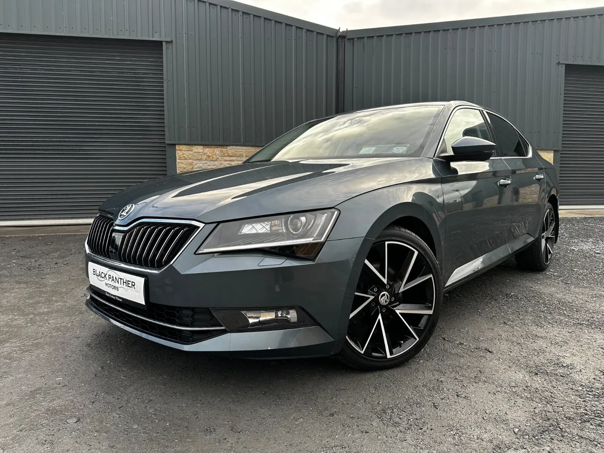 Skoda Superb 191’ Ambition 150BHP LOW MILEAGE - Image 2